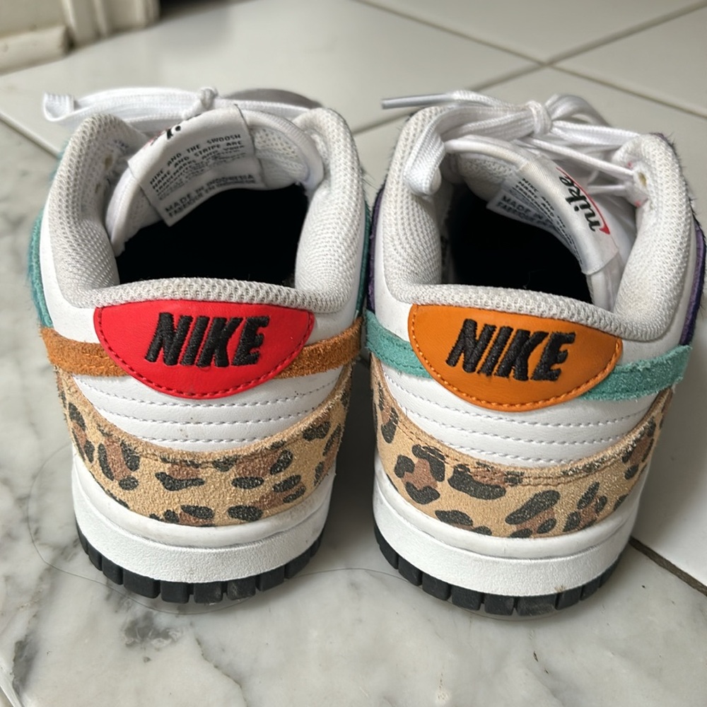 Nike Dunks - Picture 3 of 4